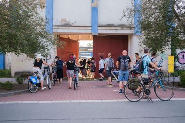 Malleable Memory / The exhibition-opening bike ride 