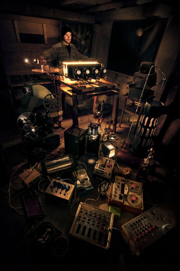 Jan Kulka + Stratocluster ft. Emilio Gordoa (MEX) & Josten Myburgh (AUS)