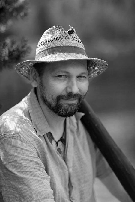 Ondřej Smeykal: sólo na didgeridoo a gong